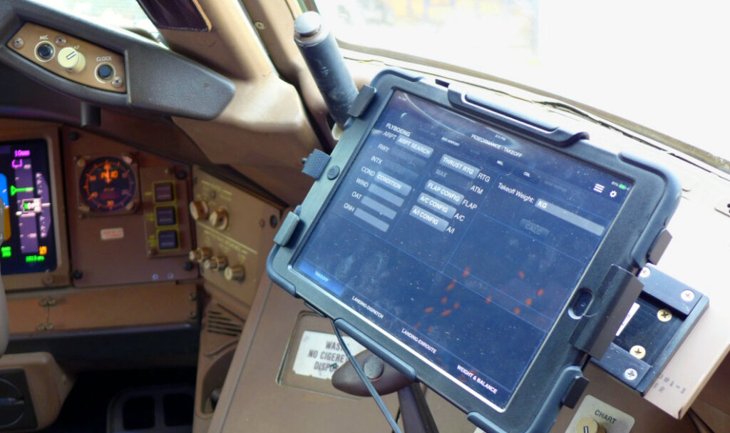 B777 with iPad and Cradle Survivor