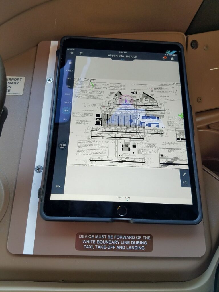 B777 IPad Lunchbox